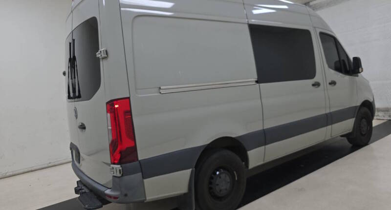 mercedes-benz sprinter crew van 2024 W1W4NBHY9RT166090 image mercedes-benz sprinter crew van 2024 W1W4NBHY9RT166090 image